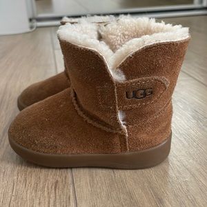 Baby UGG boots in brown. Good Condition